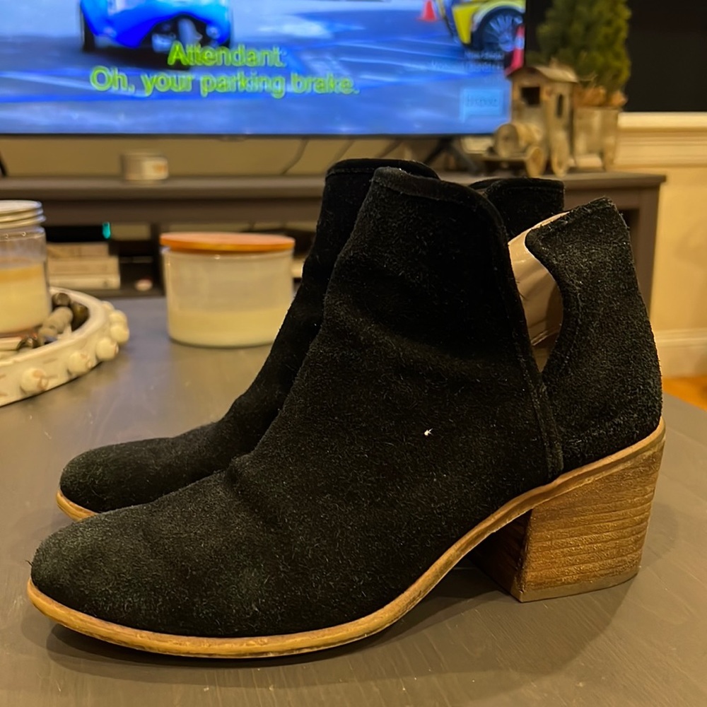 Hinge Black Suede Booties